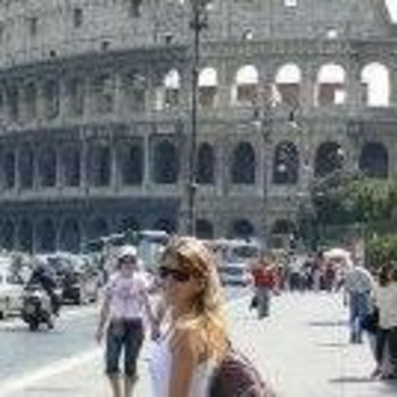 Meet your Posher, Mariana - Picture 1 of 1